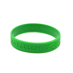 Skyee promotional gifts give away rubber band bracelets Debossed silicone wristband