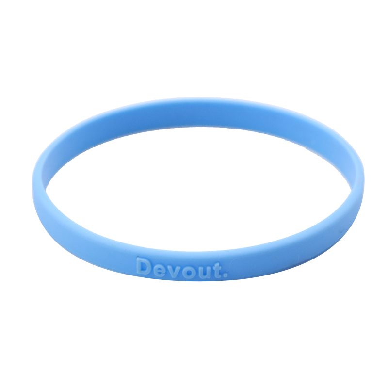 Skyee Fashionable Style Customized silicone wristbands with personal logo Embossed Printed Silicone Bracelets